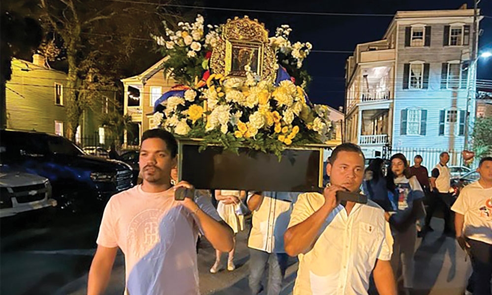 Celebrando a la Virgen del Rosario de Nuestra Señora de Chiquinquirá en Carolina del Sur
