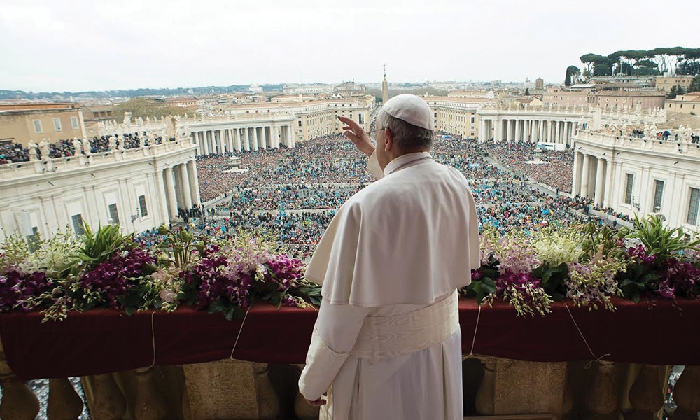 Pope Francis gives the Urbi et Orbi blessing