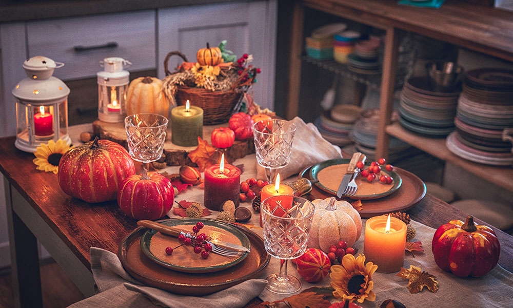 Thanksgiving table