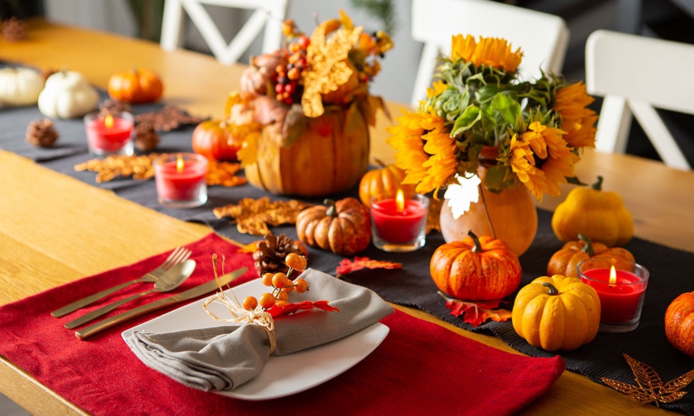 Thanksgiving table